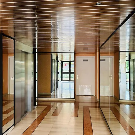 De Standing Climatise, Avec Piscine, Proche De La Apartment Fréjus