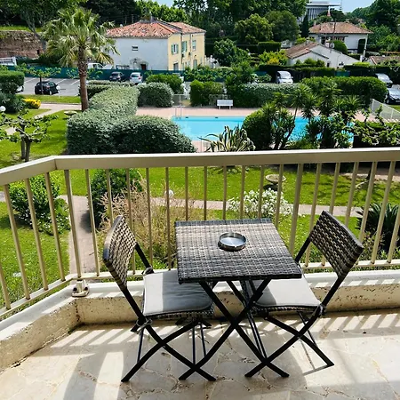 Apartment De Standing Climatise, Avec Piscine, Proche De La *