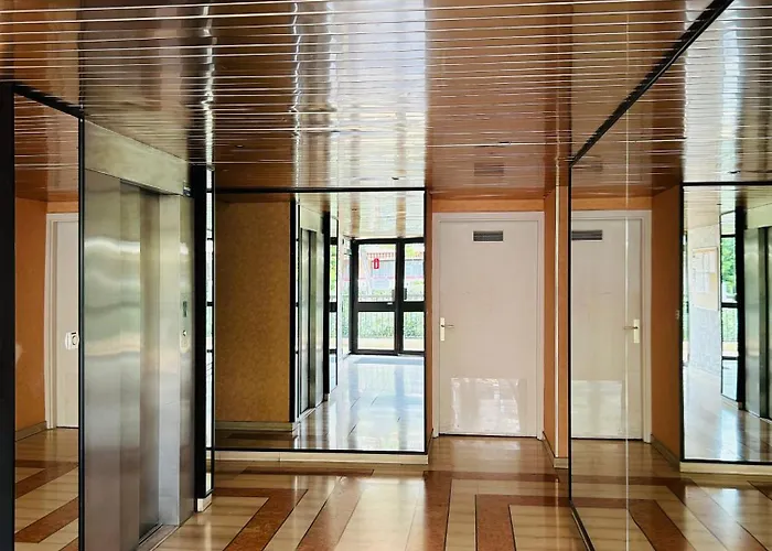 De Standing Climatise, Avec Piscine, Proche De La アパート Fréjus